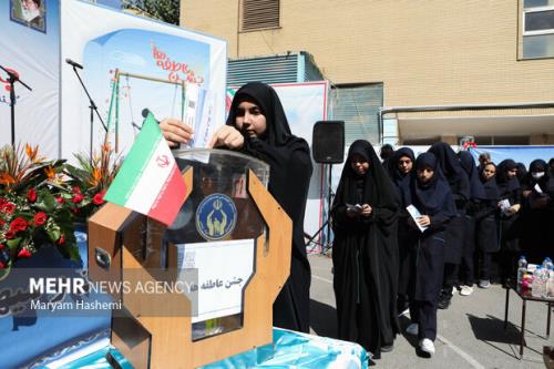 برگزاری جشن عاطفه ها برای ۶ هزار دانش آموز مددجوی استان سمنان